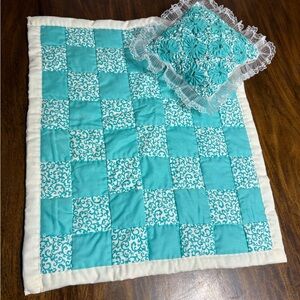 Turquoise and White Quilted Bedding Set
